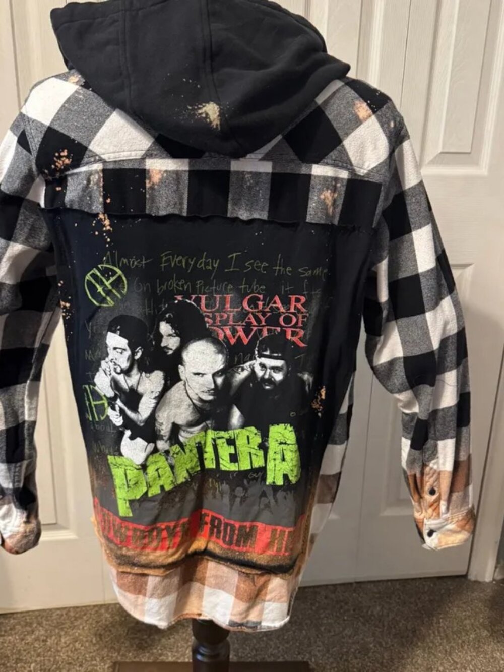 Pantera Back Upcycled Graphic T-shirt on Men’s Large Hooded Bleached Flannel